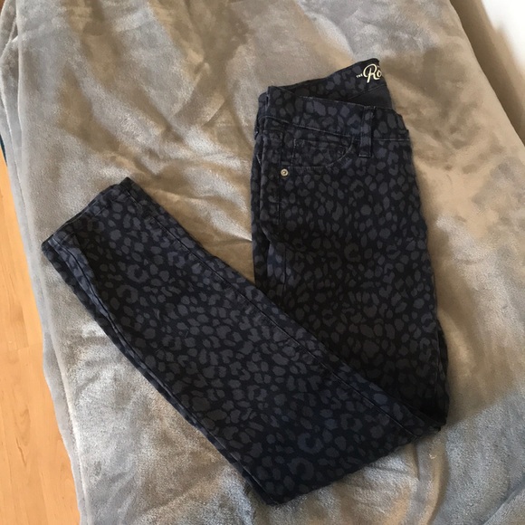 Old Navy Denim - ◾️4/$12 - Animal print jeans